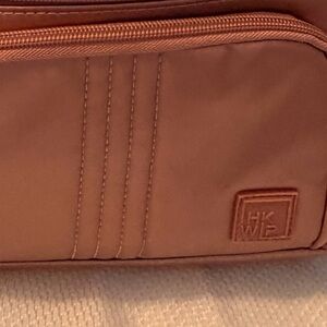 Women’s Leather Travel Bag in Dusty Rose